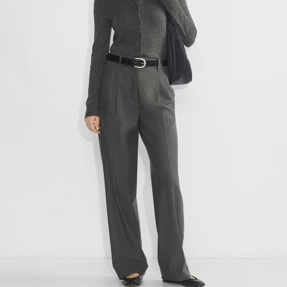 Aritzia - The Effortless Pant™ - Day Twill - Coal Grey - Size 4 - Picture 3 of 13